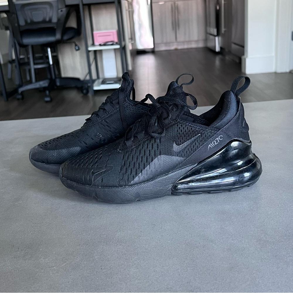 Nike Air Max 270 - US 5Y